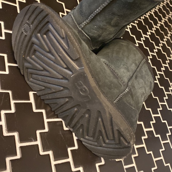 Black UGG boots size 4! - Picture 4 of 4